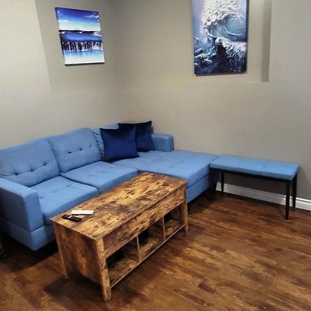 Blue Wave 2 Bedroom Suite Saskatoon Eksteriør billede