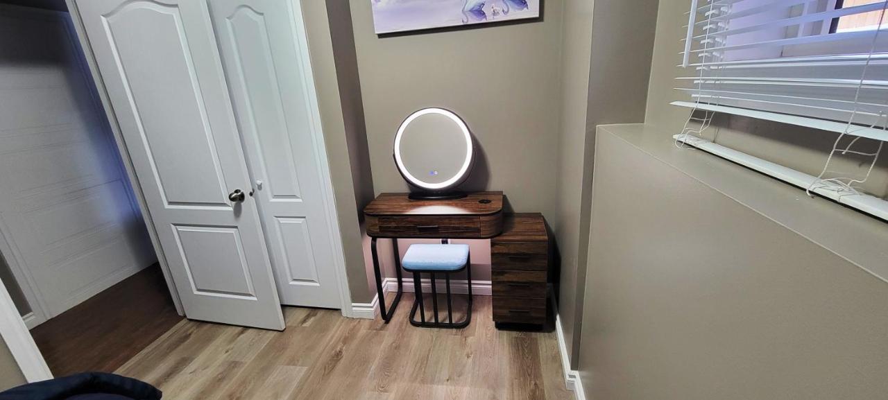 Blue Wave 2 Bedroom Suite Saskatoon Eksteriør billede