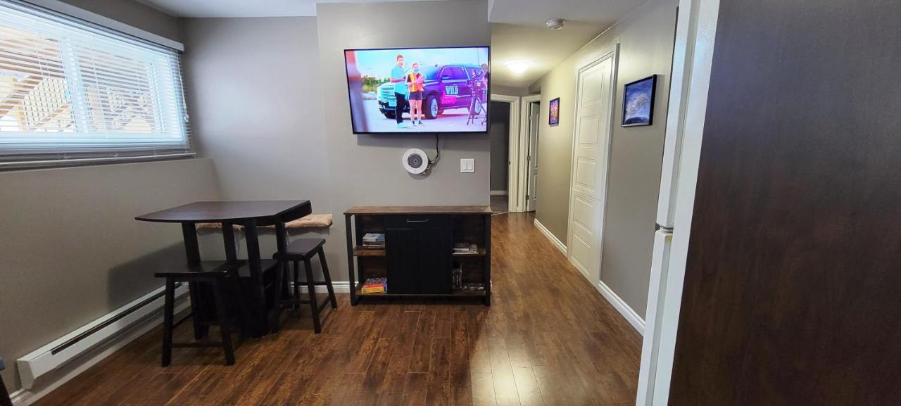Blue Wave 2 Bedroom Suite Saskatoon Eksteriør billede